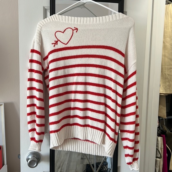 Sweater - Picture 1 of 2